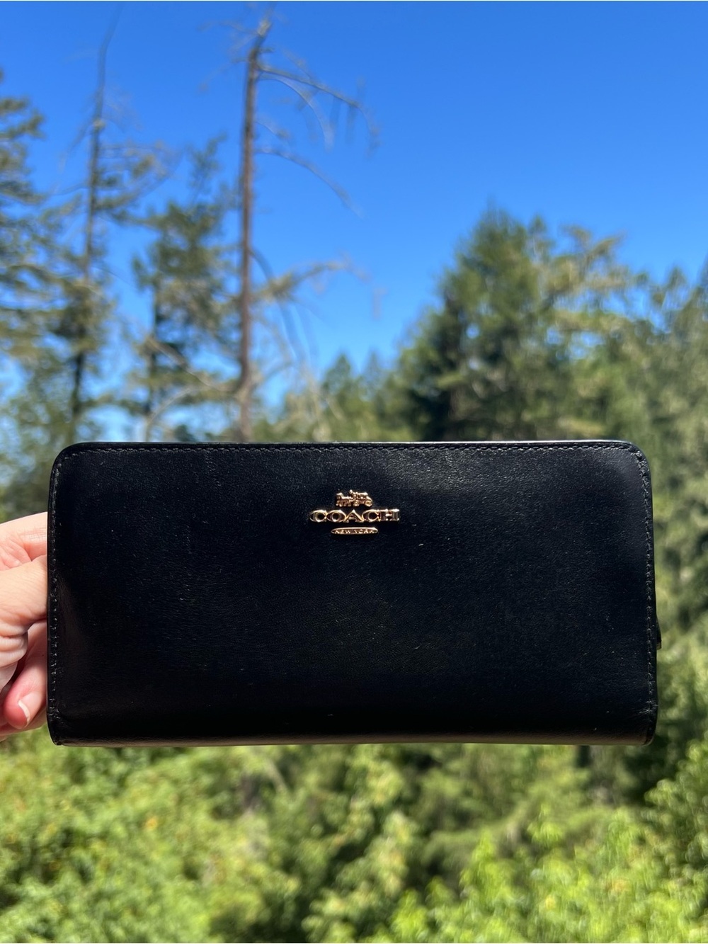 COACH Black Smooth Leather Bifold Wallet with Gold Hardware AUTHENTIC